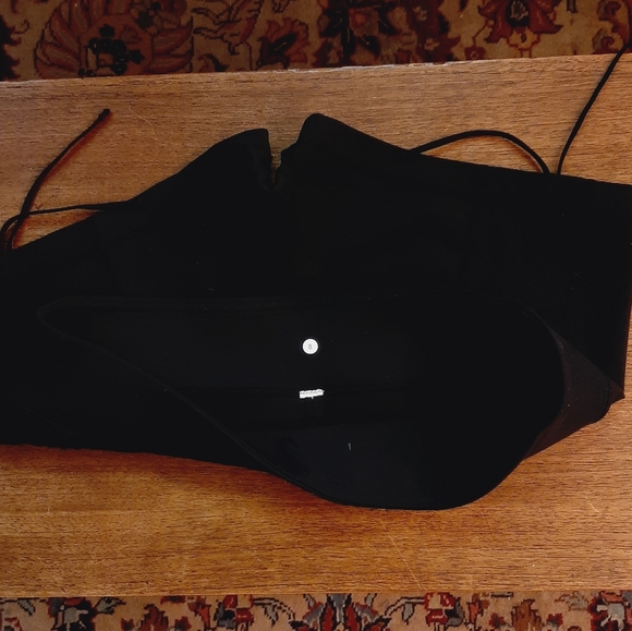 Lululemon shorts - Picture 3 of 3